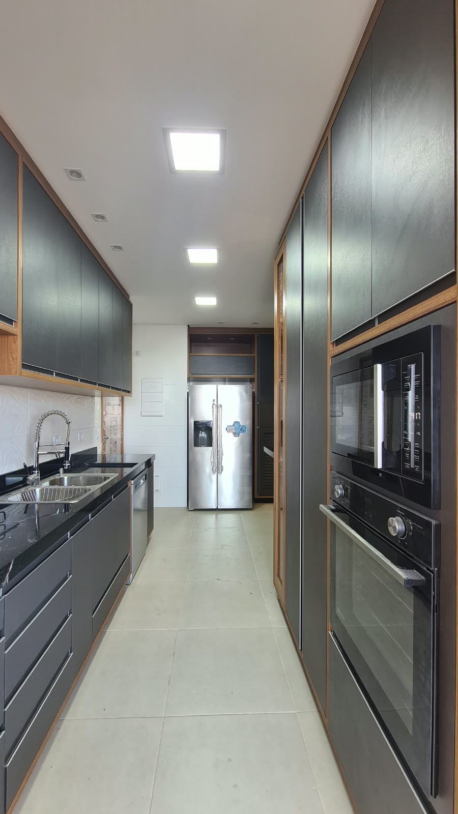 Cozinha funcional — projeto de interiores de Juliana Balbim