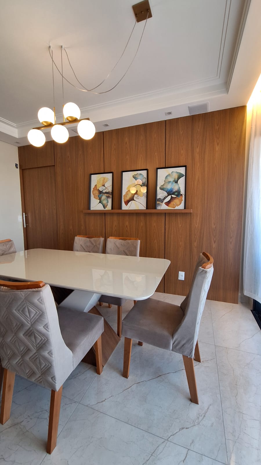 Sala de jantar — projeto de interiores de Juliana Balbim